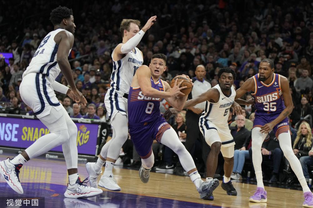 引起观众共 引起观众共