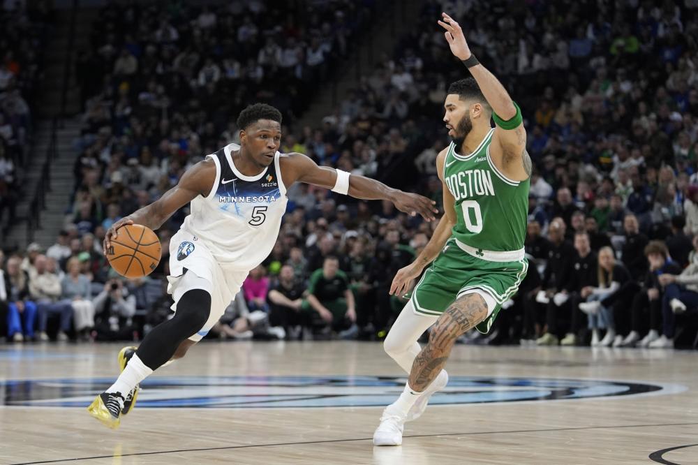 在本周的英 在本周的英