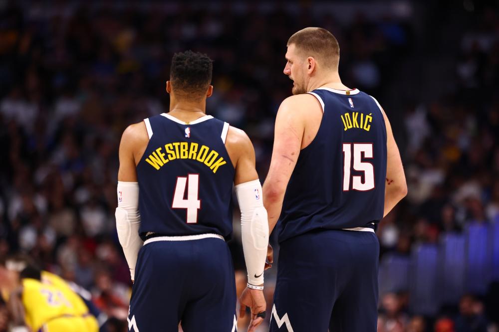 点出现在下 点出现在下